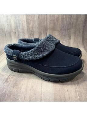 Skechers Easy Going Water-Repellent Suede Clogs Women's Sz 9 Navy Blue EUC